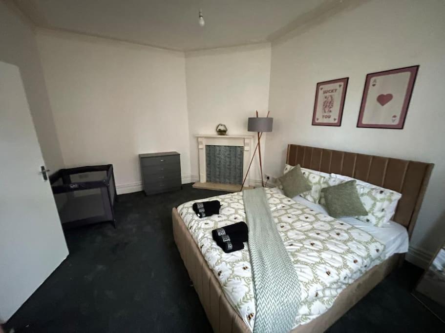 30 Percent Off Weekly - 6 Bedroom House - 11 Beds