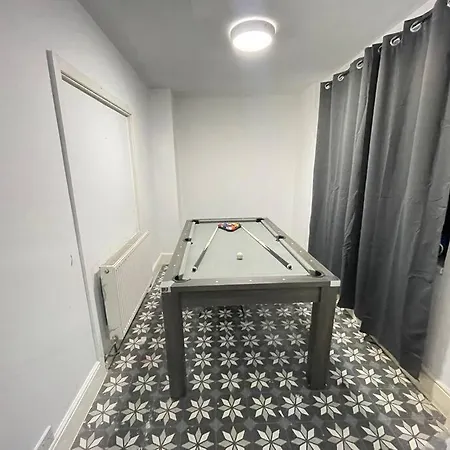 30 Percent Off Weekly Stays - 6 Bedroom House - 11 Beds Blackpool Exterior photo